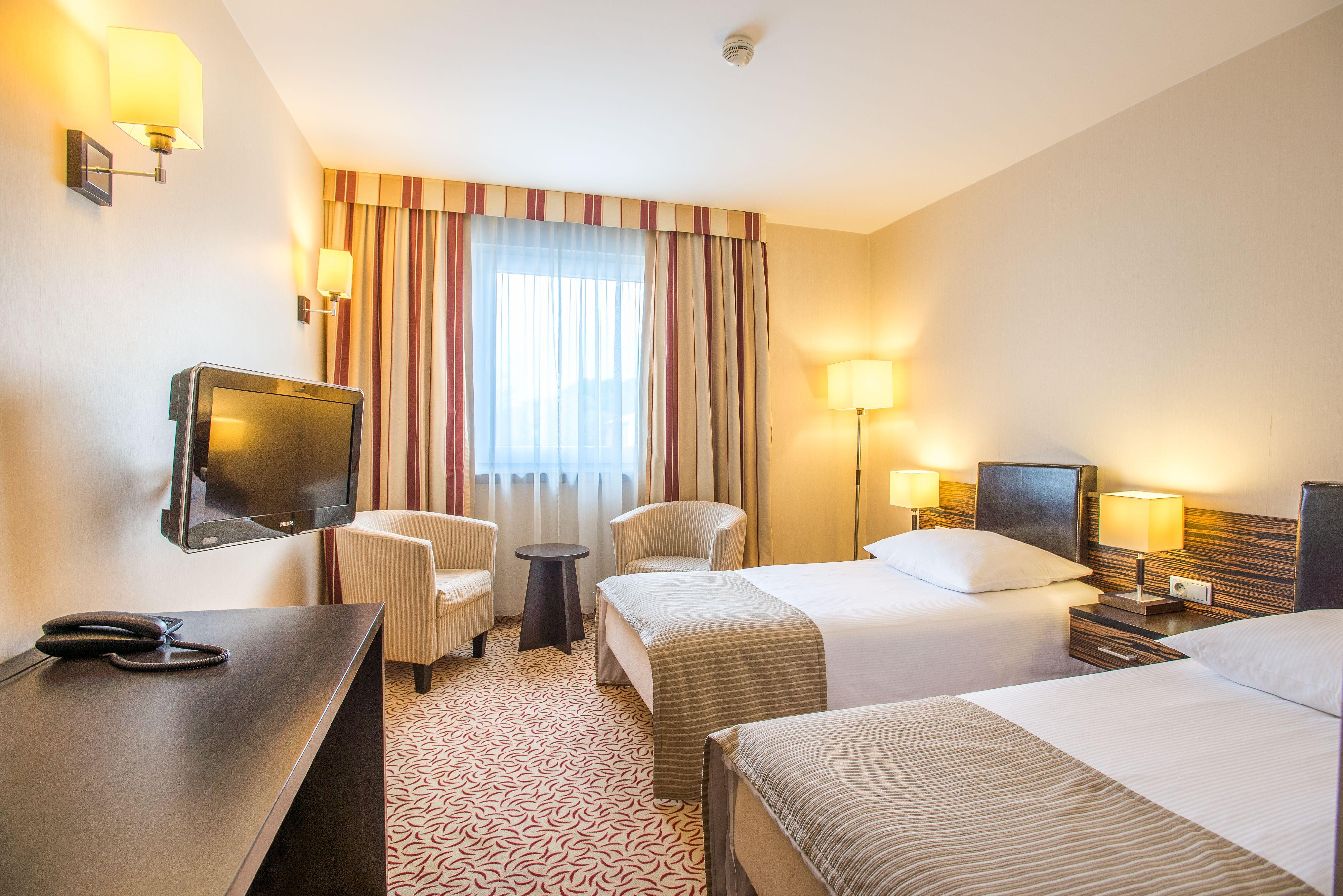 Qubus Hotel Kielce Exterior photo
